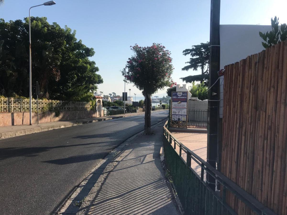 La Casetta Al Porto Di Ischia Apartment Exterior photo